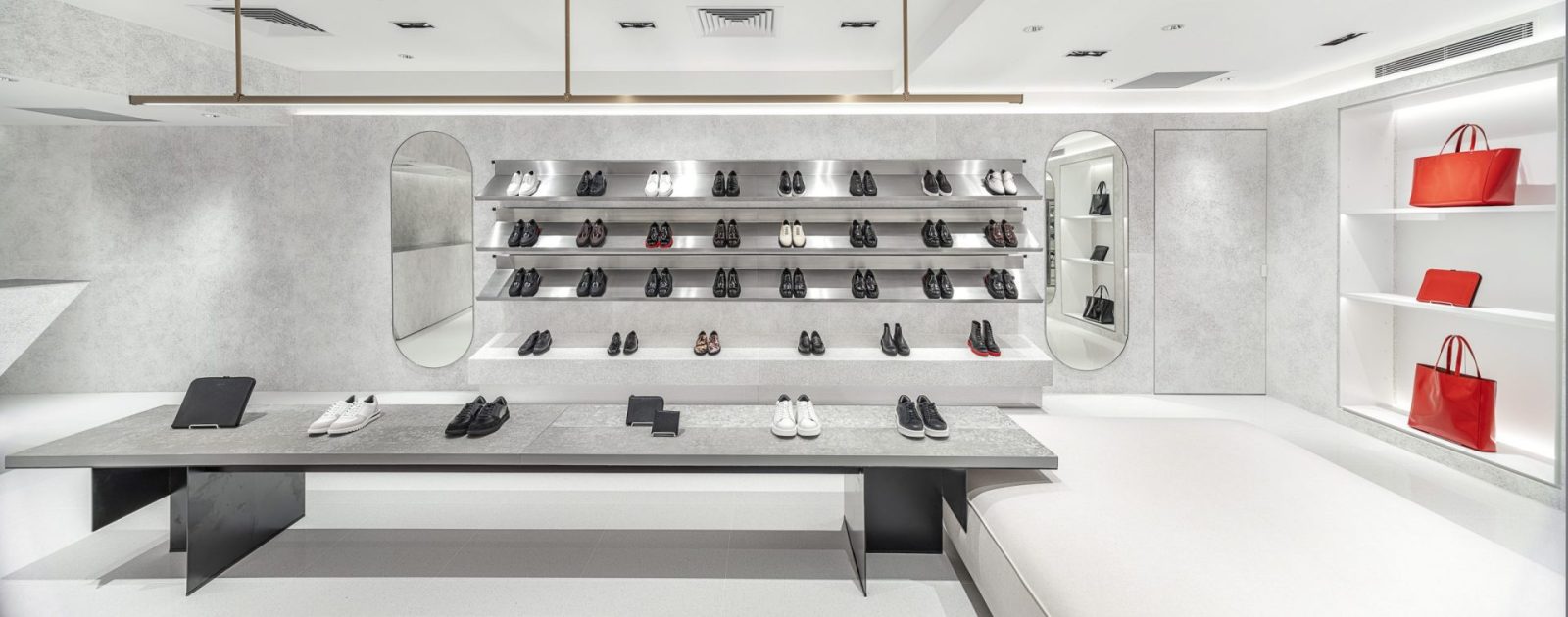 onitsuka outlet in tokyo