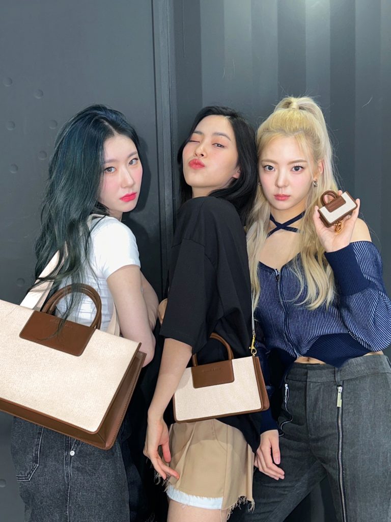 ITZY x CHARLES & KEITH Collection  Winter 2022 - CHARLES & KEITH