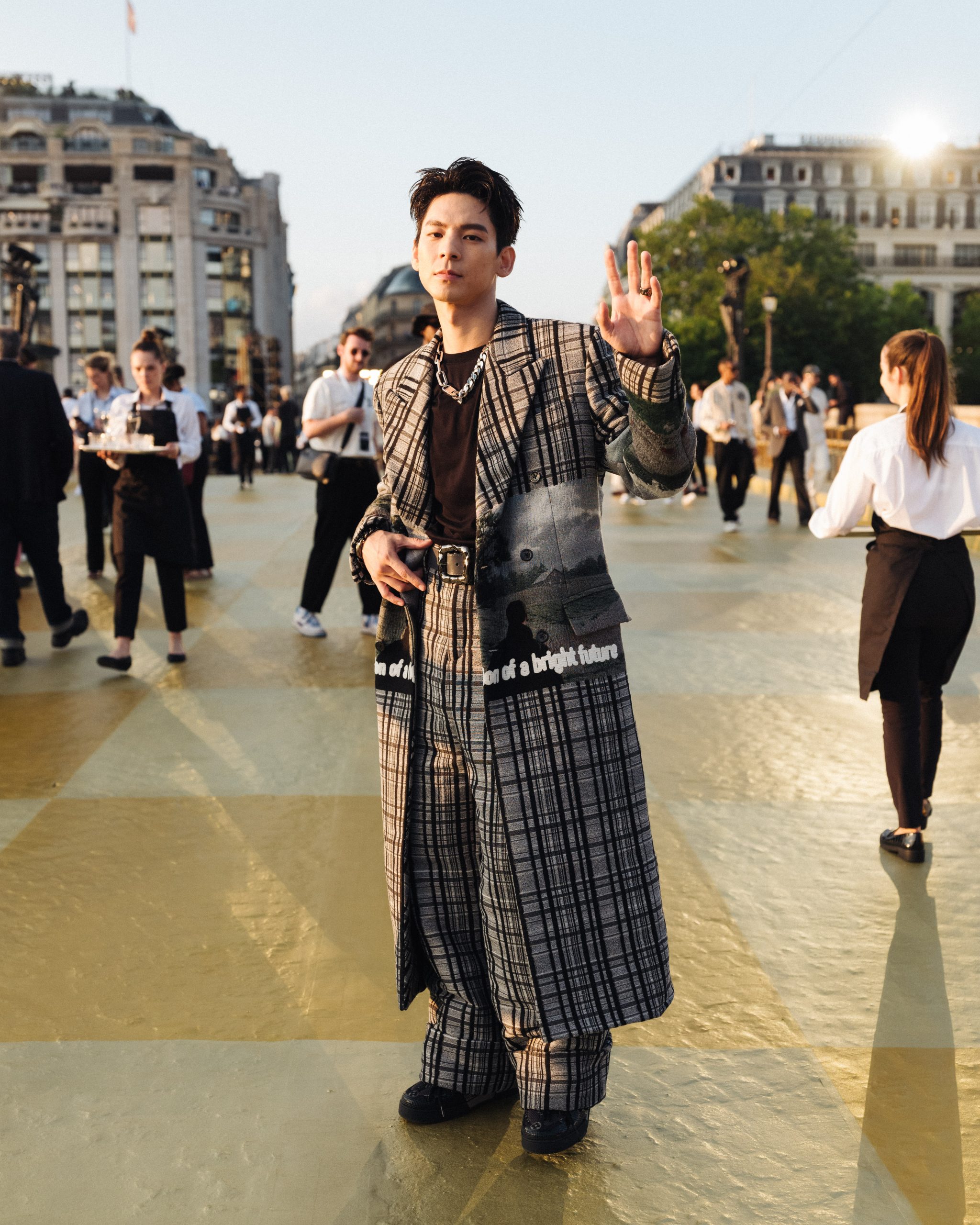 Asian Celebrities At Louis Vuitton Spring Summer 2024 Show Grazia AUSTIN LIN Scaled 