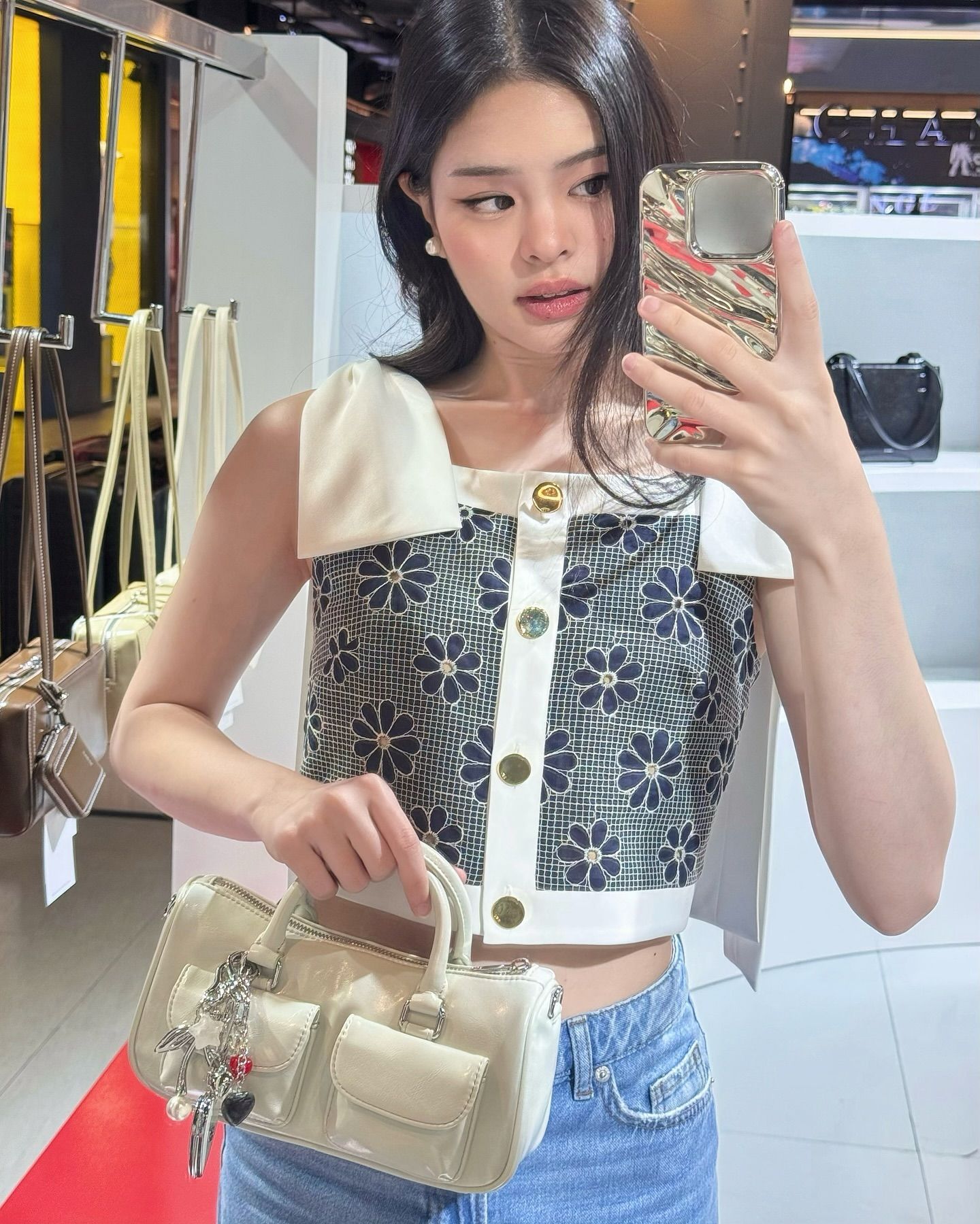 Ally Nitibhon Stand Oil bag Korean fashion brand