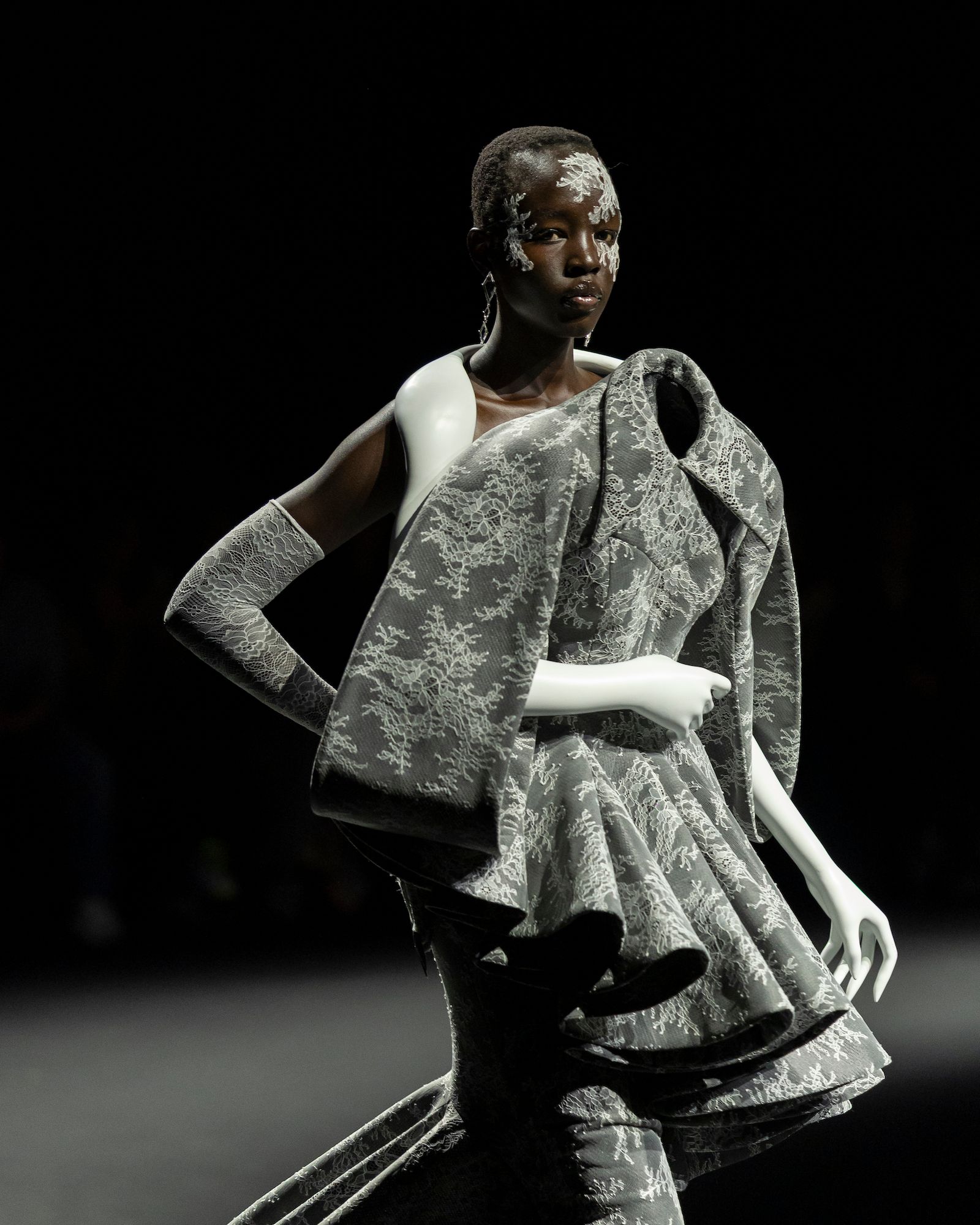Robert Wun Fall/Winter 2025 haute couture show - Paris Fashion Week