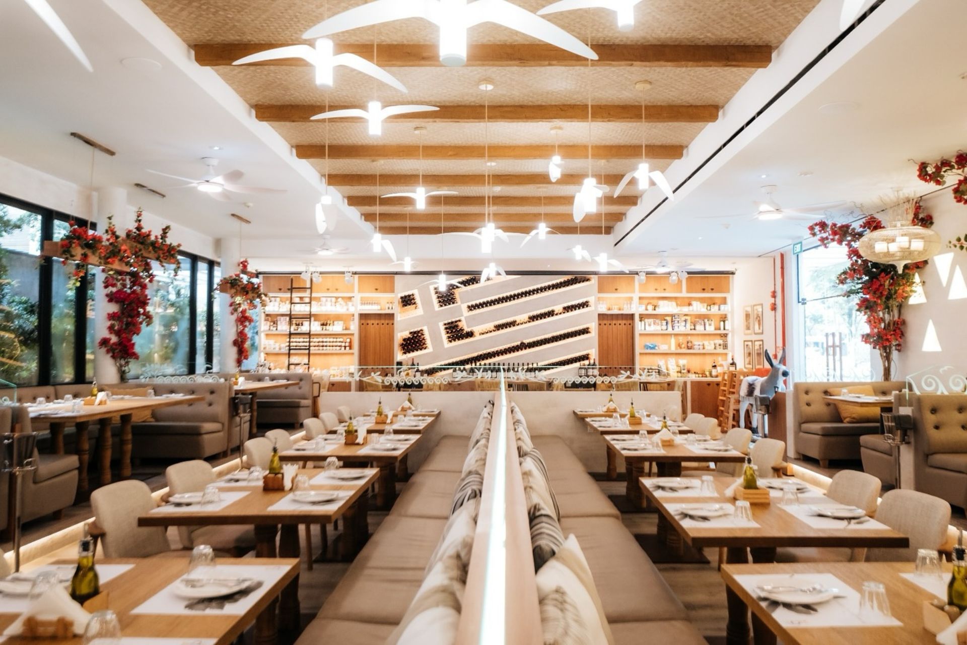 These are the best pet-friendly cafés and restaurants in Singapore that serve great food and even better vibes.
