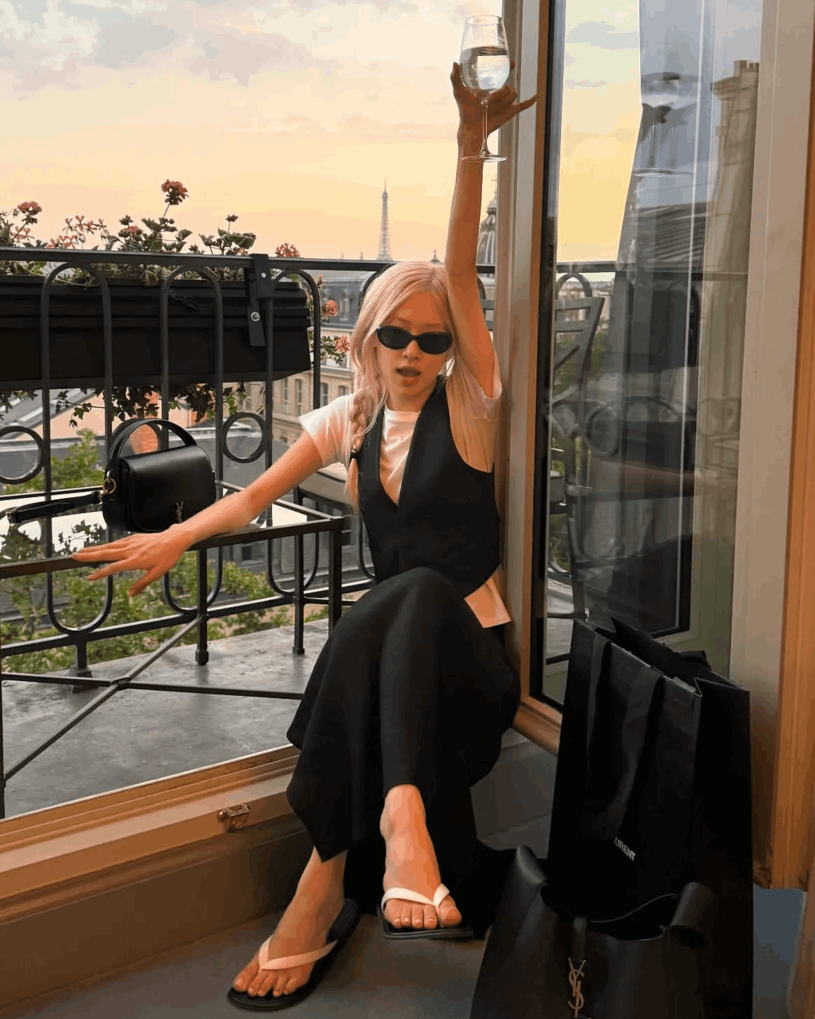 Rosé brought her pair of The Row Beach flip-flops to Paris in 2024 (Photo: Instagram / roses_are_rosie)