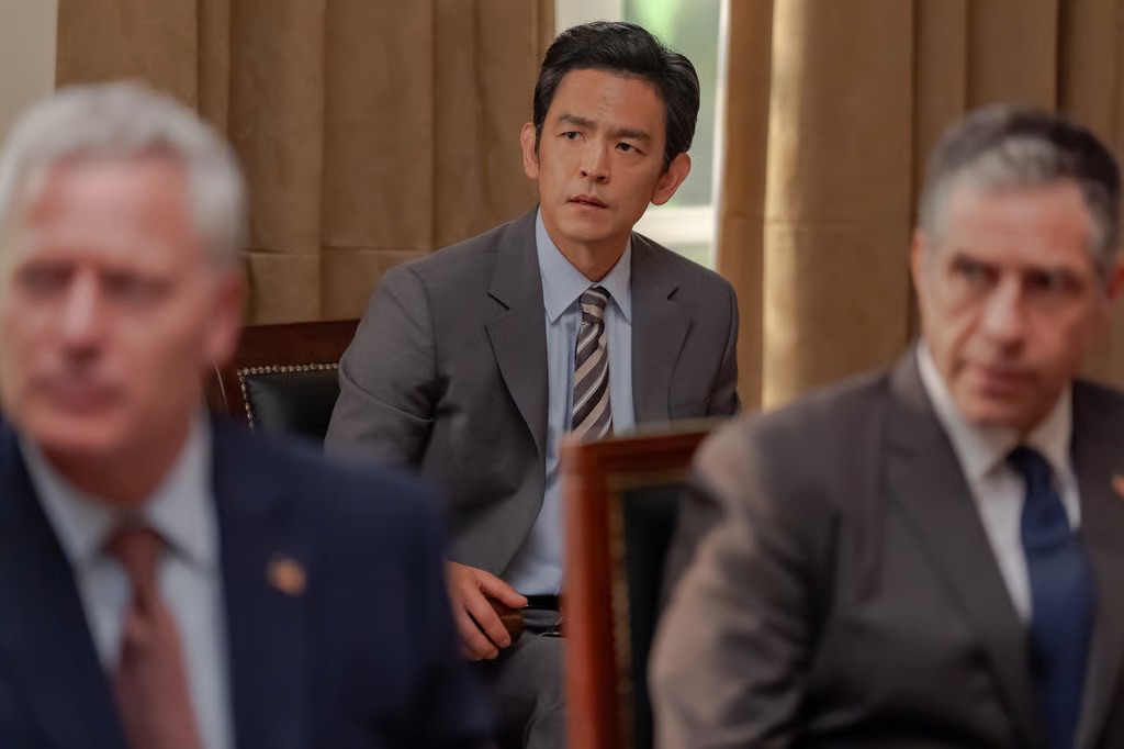 Starring Gianna Jun and Gang Do-won, Tempest is already a streaming hit on Disney+. Here are 5 fun facts you probably didn't know about the thrilling series.