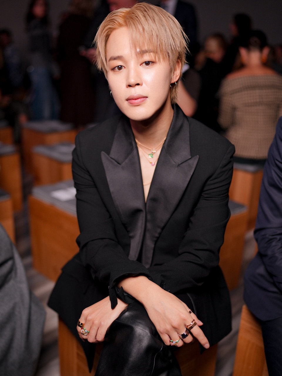 Paris Fashion Week has kicked off in style, and Asian stars like Rosé, Lisa, Jisoo, Jimin, and more are turning up the glamour.