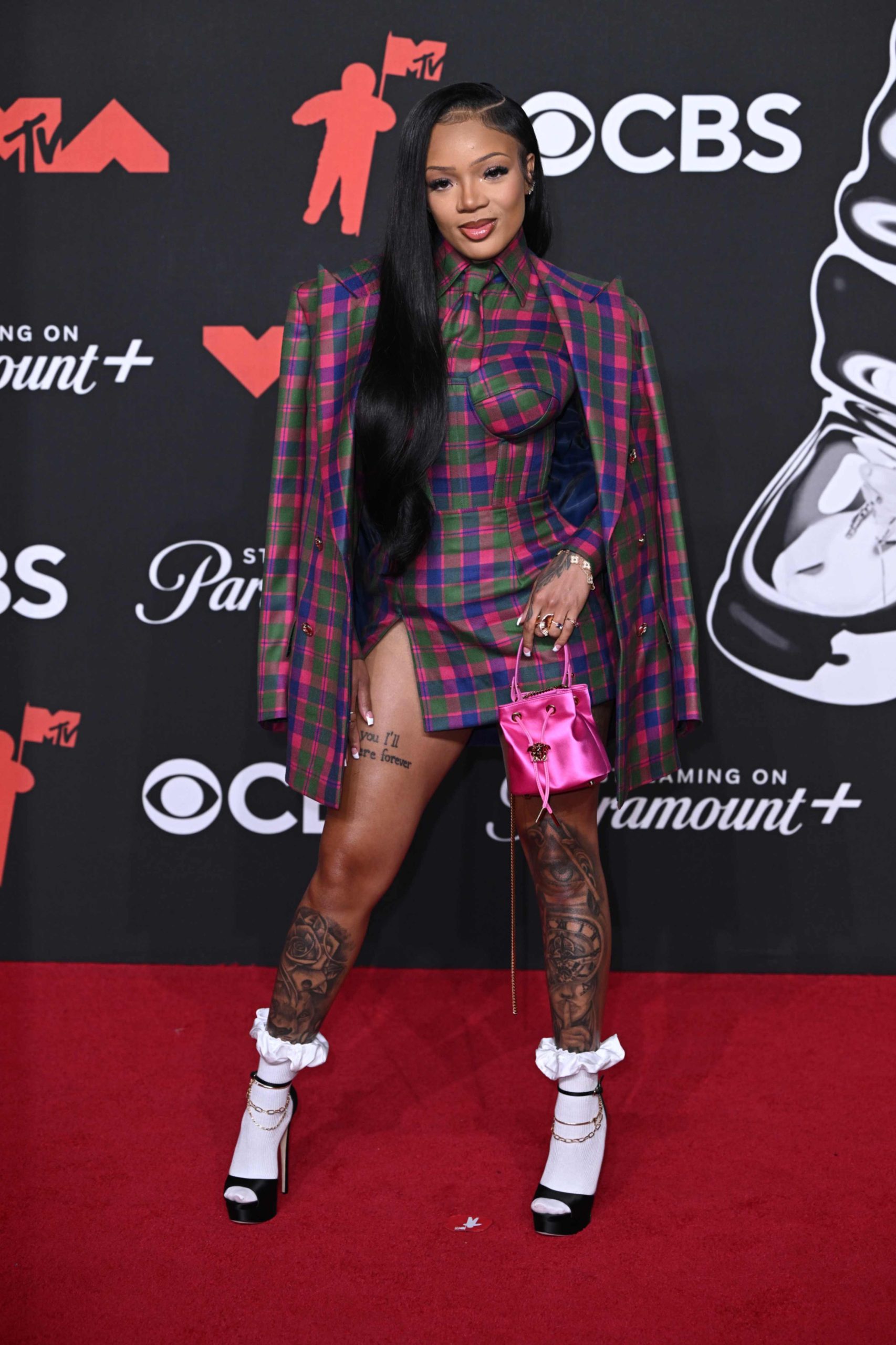 On the VMAs 2025 red carpet, celebrities forgot the meaning of the word restraint—thankfully. Here, see the best fashion looks from the show.