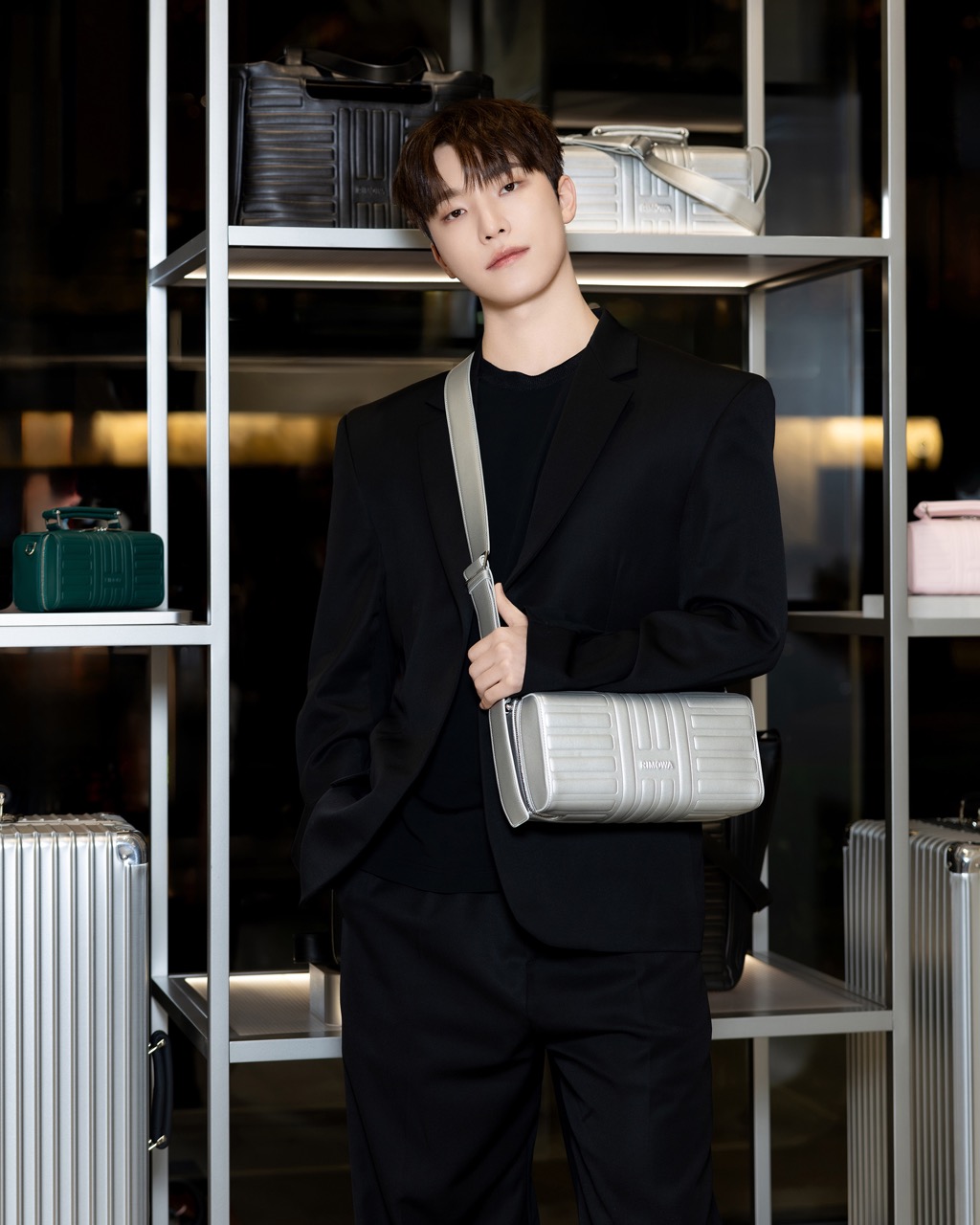 rimowa groove leather bags seventeen dino 