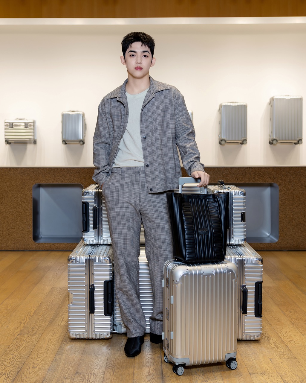 rimowa groove leather bags seventeen scoups